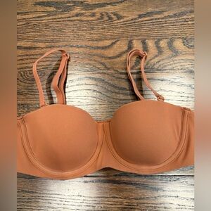 Skims Strapless Convertible Bra - Rust 32a